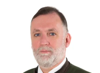 Veerand sajandit Tipus olnud jahimeeste juht jääb ka kahe tule vahel rahulikuks