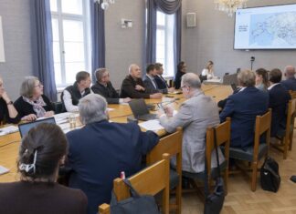 Riigikogus arutati metssigade ja huntide arvukuse reguleerimise võimalusi